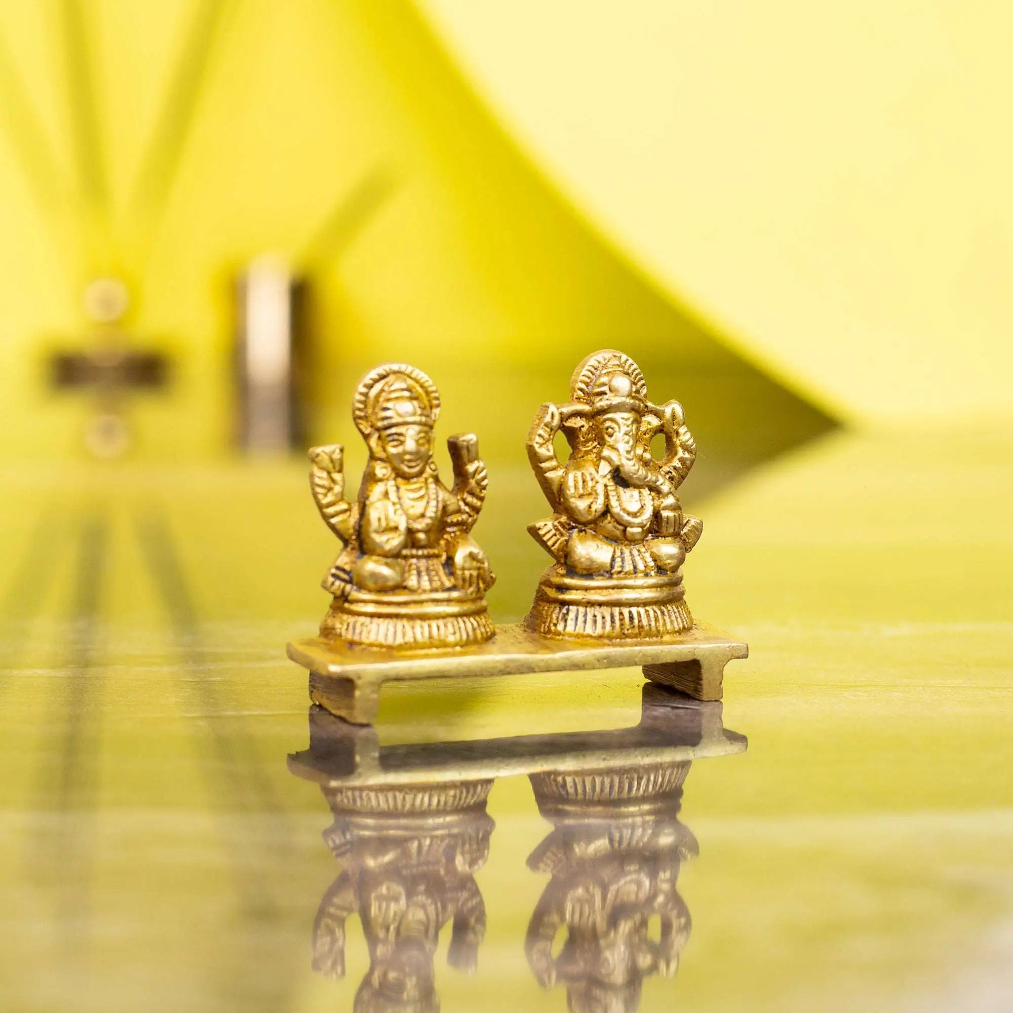 Essential Brass Lakshmi Ganesha Murti for Diwali | Compact Idol for Puja & Gifting